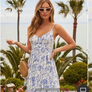 Vici Avalon Etoile Print Corset Mini Dress × 1
Blue Multi / L